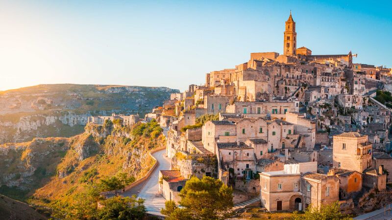 AMALFİ VE PUGLİA TURU Türk Hava Yolları ile 4 GECE