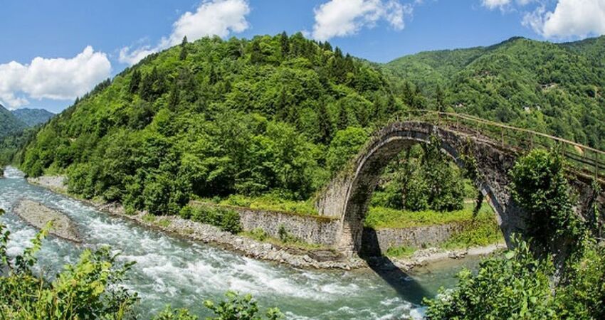 Uçaklı Butik Doğu Karadeniz Turu (Yayla ve Batum Konaklamalı)