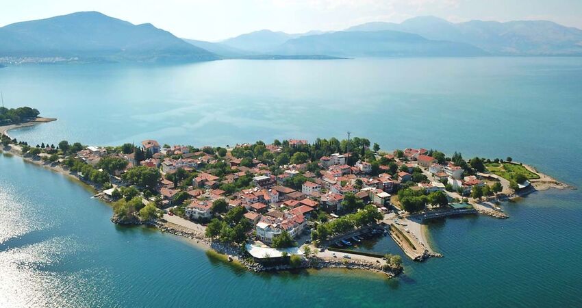 GÜNÜBİRLİK DAVRAZ KAYAK MERKEZİ 