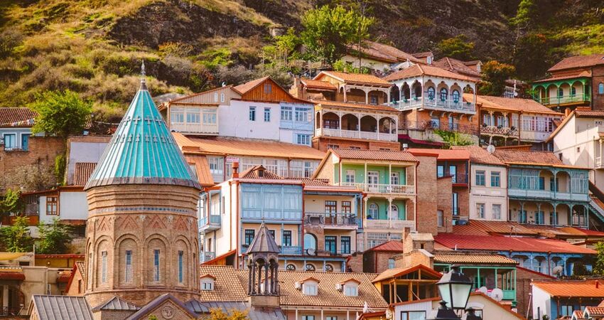 İzmir'den Vizesiz Uçakla Batum Tiflis Kars Turu