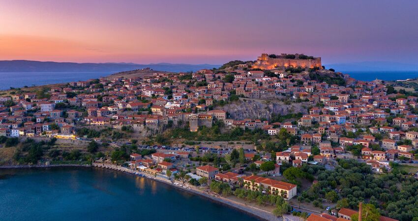 Midilli Adası Tatil Paketi (Feribot Bileti ve Blue Sea Hotel 2 Gece Konaklama)