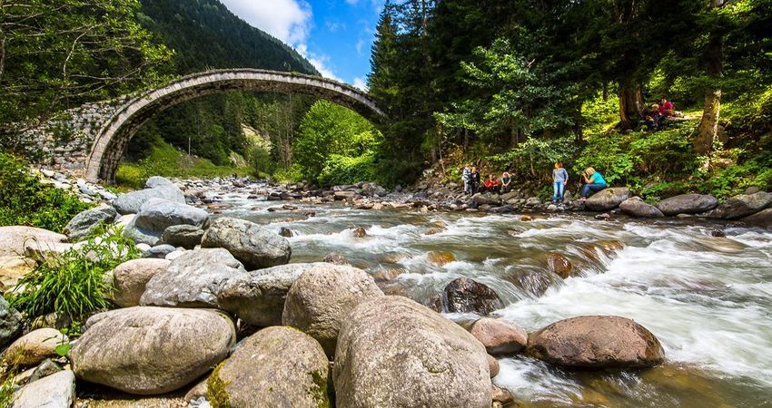 Uçaklı Karadeniz Yaylalar ve Batum Turu (5 Gün 4 Gece)