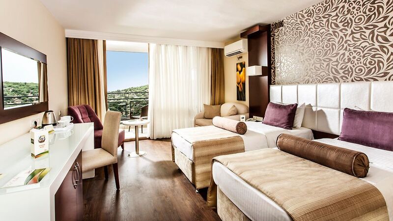 Tusan Beach Resort / Kuşadası / 2025 Yılbaşı
